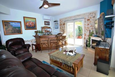 Villa_with_pool_for_sale_in_Ratzakli_Kefalonia--17-