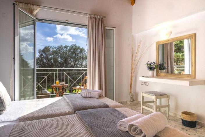 Image No.13-2 Bed Villa for sale