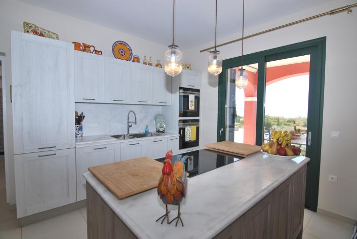 Image No.10-3 Bed Villa for sale