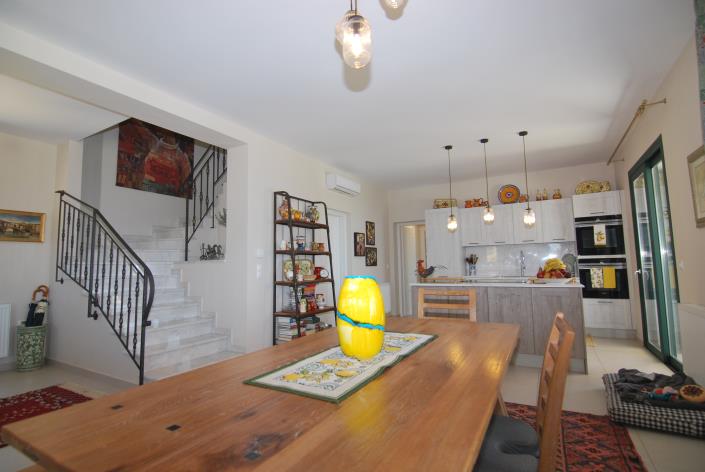 Image No.12-3 Bed Villa for sale