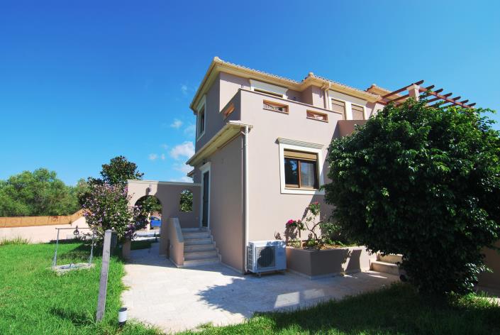 Image No.10-4 Bed Villa for sale