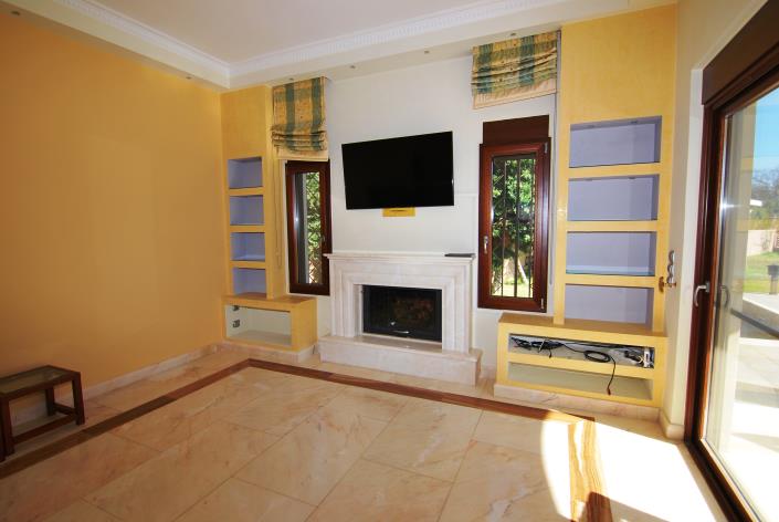 Image No.3-4 Bed Villa for sale