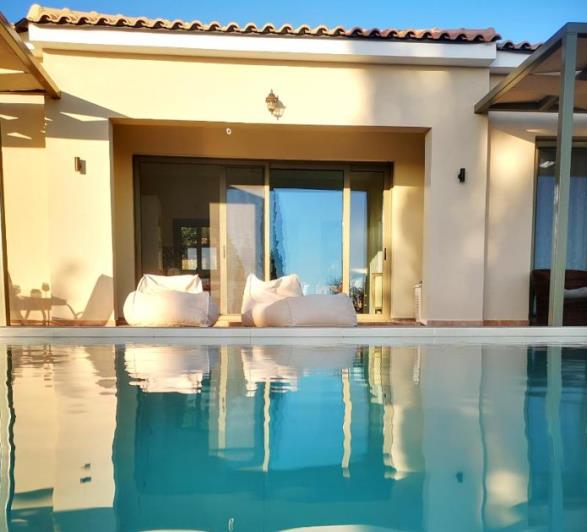 Image No.11-2 Bed Villa for sale