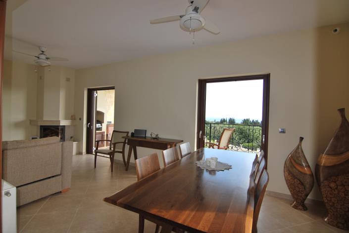 Image No.9-3 Bed Villa for sale