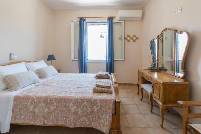 Image No.4-Maison de 2 chambres à vendre à Lixouri