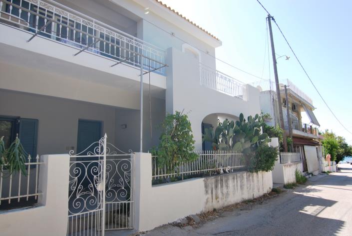 Image No.4-2 Bed House for sale