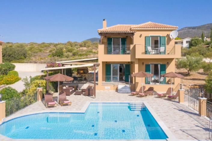 Image No.1-3 Bed Villa for sale
