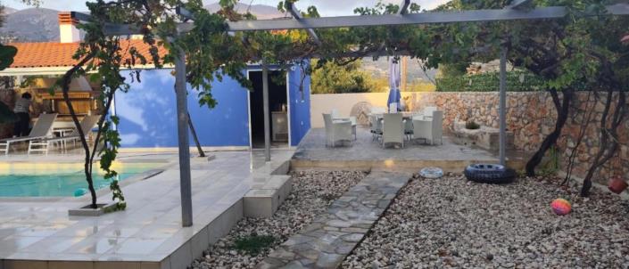 Image No.12-5 Bed House for sale