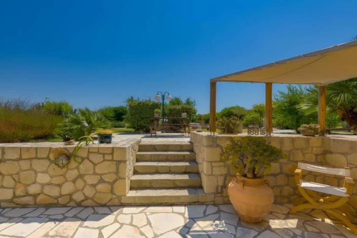 Image No.12-9 Bed Villa / Detached for sale