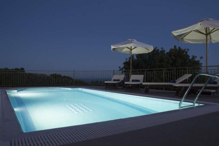 Image No.7-8 Bed Property for sale