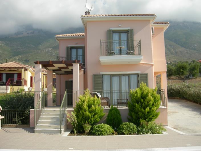 Image No.15-8 Bed Property for sale