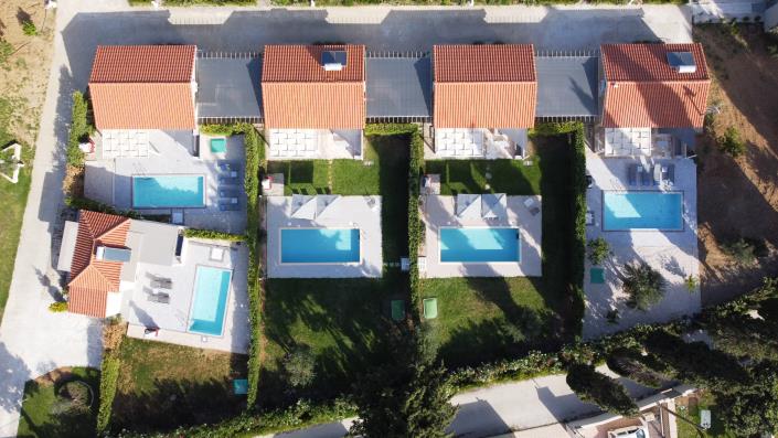 Image No.1-5 Bed Villa for sale
