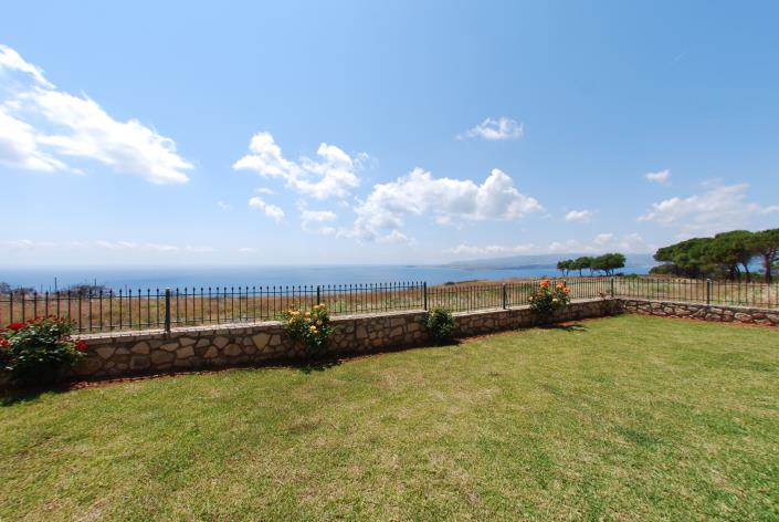 Image No.12-4 Bed Property for sale