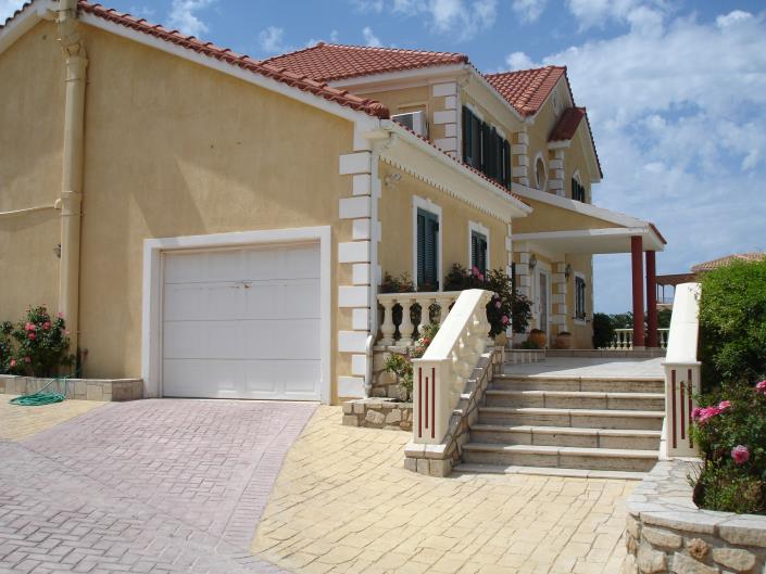 Image No.5-4 Bed Property for sale