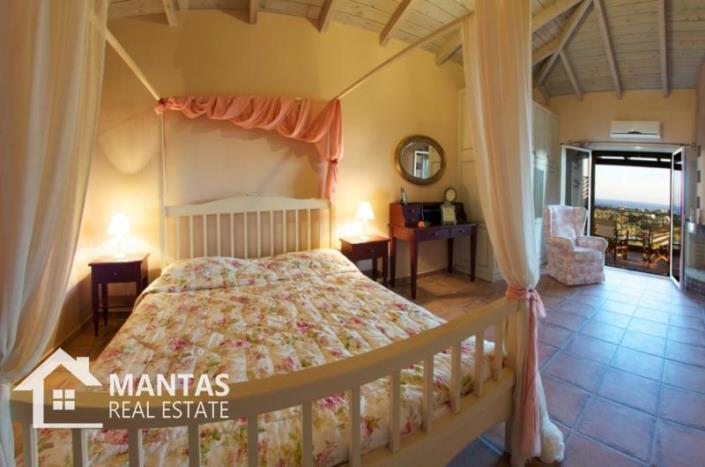 Image No.10-3 Bed Villa for sale