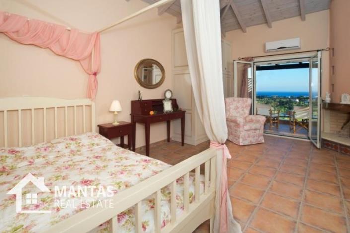 Image No.12-3 Bed Villa for sale