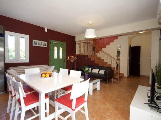 Image No.7-3 Bed Villa for sale