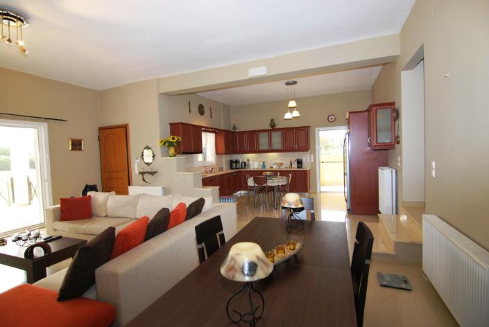 Image No.8-3 Bed House for sale