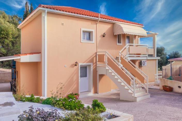 Image No.1-Villa de 4 chambres à vendre à Ratzakli