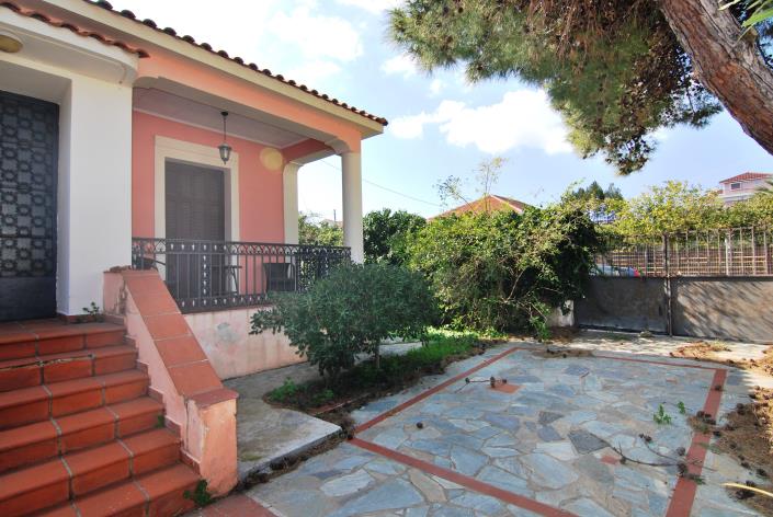Image No.1-Villa / Détaché de 3 chambres à vendre à Lixouri