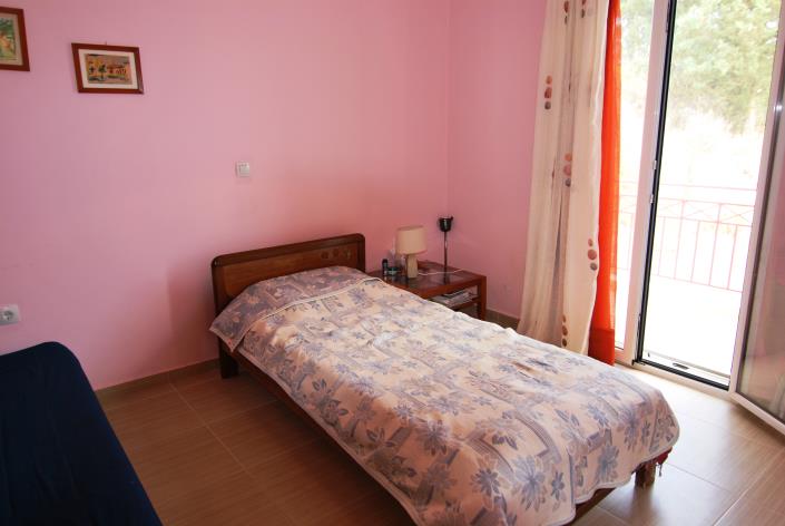 Image No.9-2 Bed House for sale