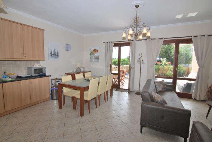 Image No.8-2 Bed Flat for sale