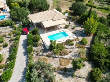 Villa_with_pool_for_sale_in_Kefalonia--4-