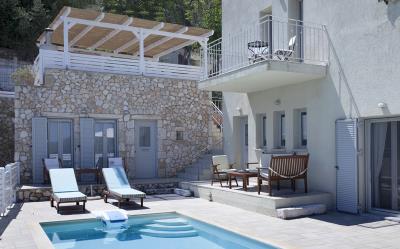 1 - Agonas, Villa