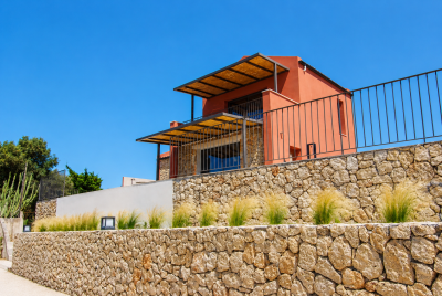 Villa_with_pool_in-Pessada_for_Sale--30-