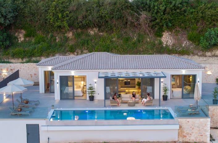 Image No.12-6 Bed Villa for sale