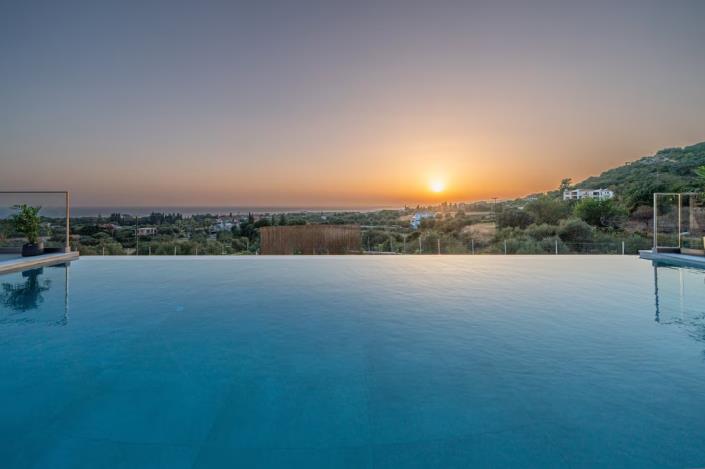 Image No.25-6 Bed Villa for sale