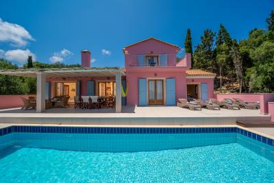 Luxurious_villa_for_sale-close_to_Fiskardo_in_Matsoukata_Erissos_Kefalonia--2-