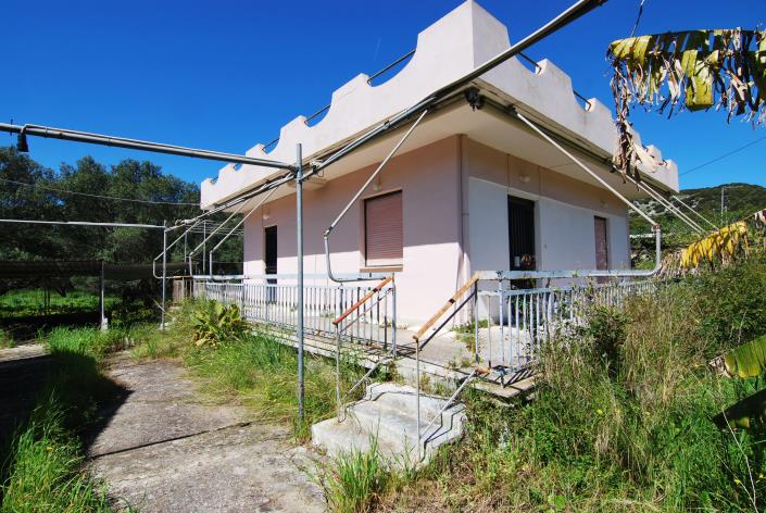Image No.4-2 Bed House for sale