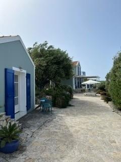 Image No.2-3 Bed Villa for sale