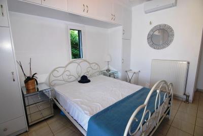 Villa_with_Pool_for_Sale_in_Sarlata_Kefalonia--30-