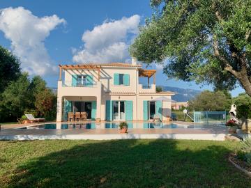 Villa_with_Pool_for_Sale_in_Koriana_Livathoa_Kefalonia--12-