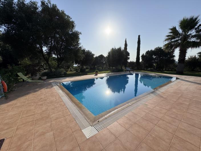 Image No.12-3 Bed Villa for sale