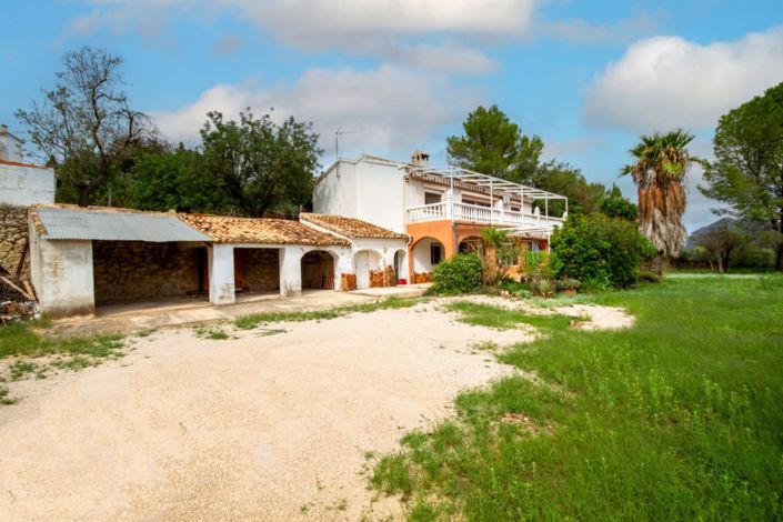 Image No.1-4 Bed Villa for sale