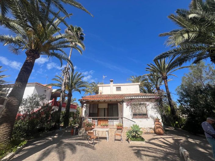 Image No.1-Villa de 4 chambres à vendre à Denia