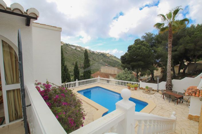 Image No.1-4 Bed Villa for sale