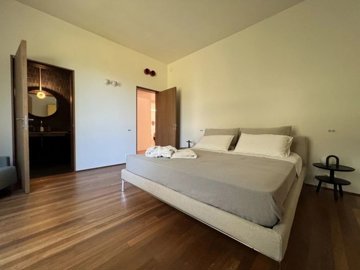 4ca2fe7eaf2b19d2a38c9d0a5c081c3fac45e467fe128