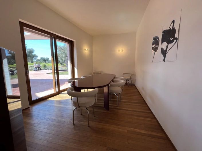 Image No.7-Villa de 4 chambres à vendre à Carovigno