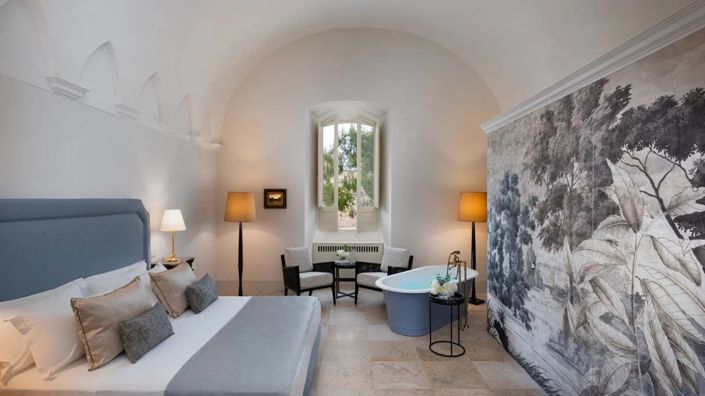 Image No.14-9 Bed Property for sale