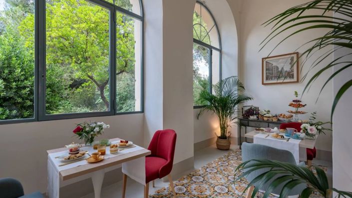 Image No.28-9 Bed Property for sale