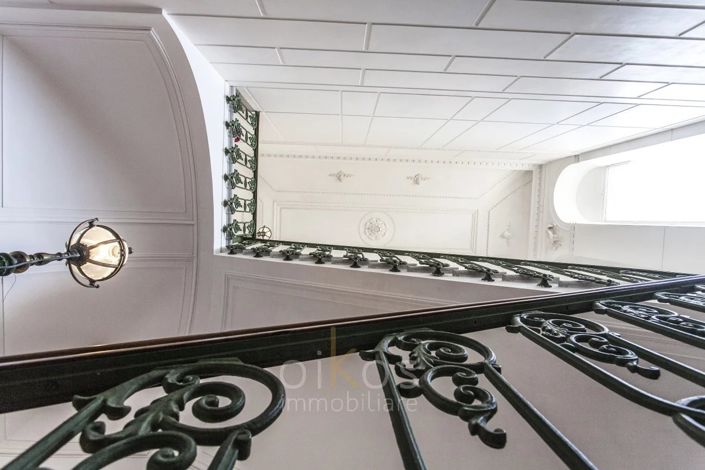 Image No.3-9 Bed Property for sale