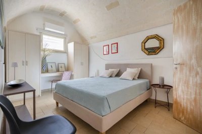 daniele brescia è un fotografo professionista che si occupa di fotografia di interni, real estate, architettura e paesaggio. fotografo che lavora su bari, monopoli, ostuni e bologna. servizi per case 