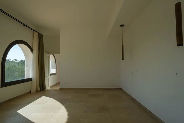 Image No.7-20 Bed House for sale