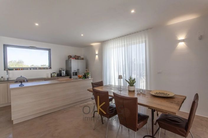 Image No.10-6 Bed Villa for sale