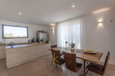 68506926808c10eb829f127b370a84bfa5ecfec560130