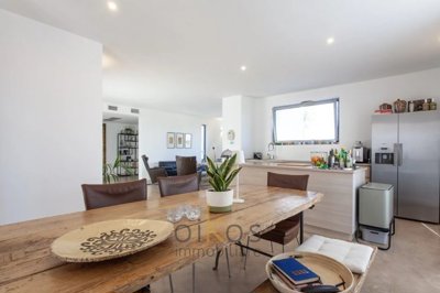 f80dc8067e663572227cd38a9f85ef5a9133b2a336130